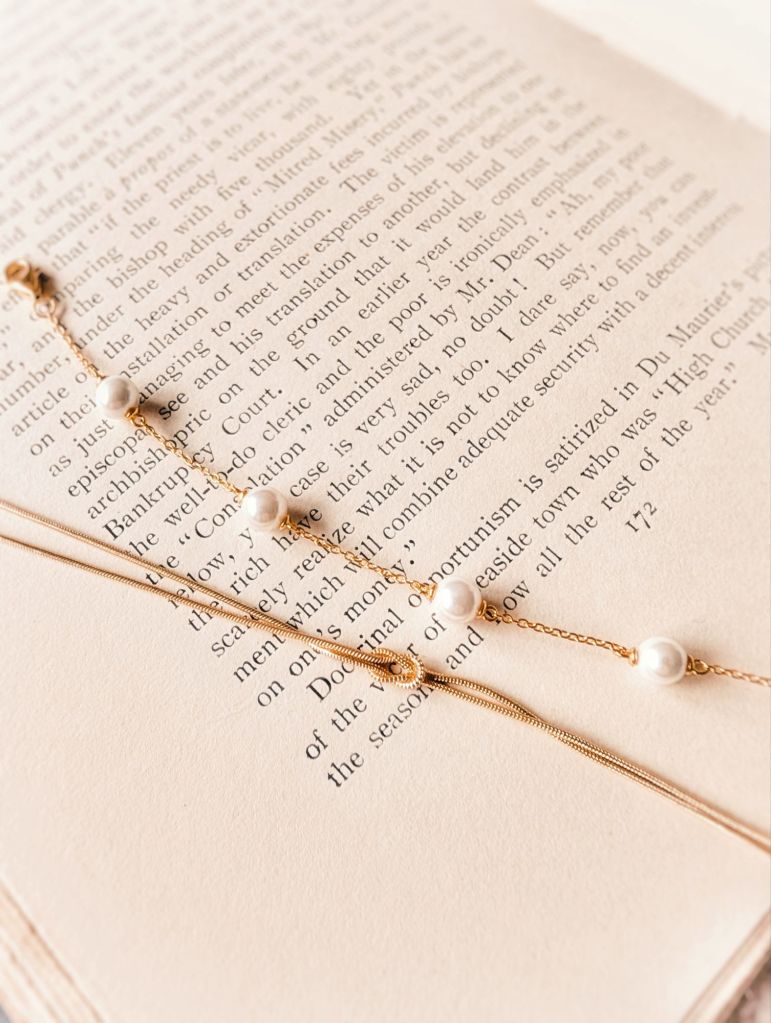 Caitlin Minimalist Brand Collaboration